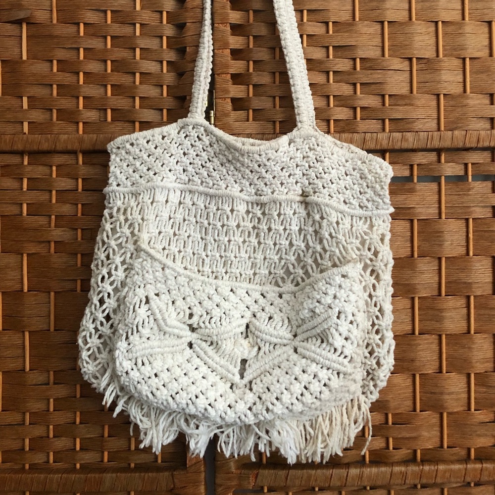 Vintage handmade macrame bag with pocket!